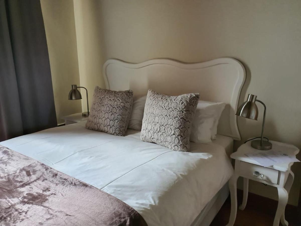 ראוסונוויל Monte Rosa Guesthouse מראה חיצוני תמונה