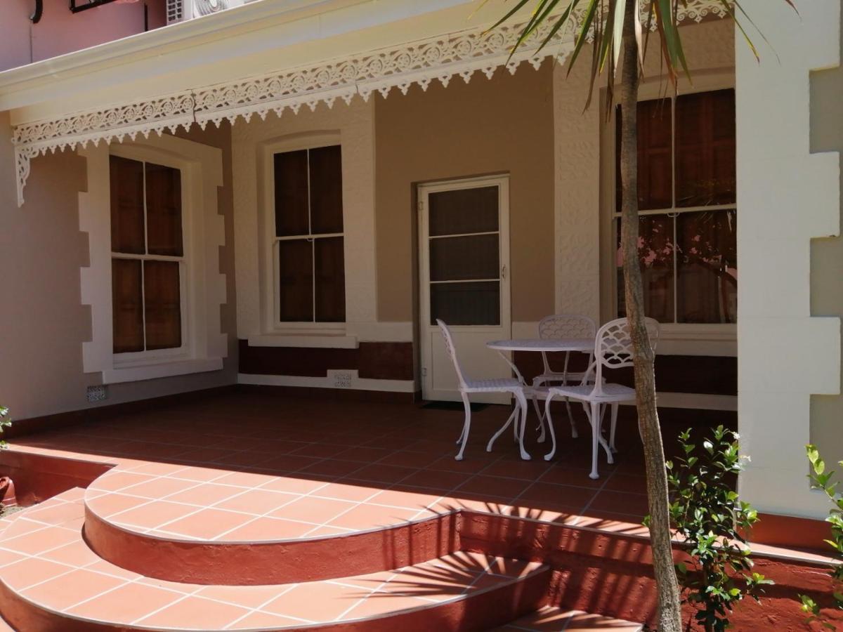 ראוסונוויל Monte Rosa Guesthouse מראה חיצוני תמונה