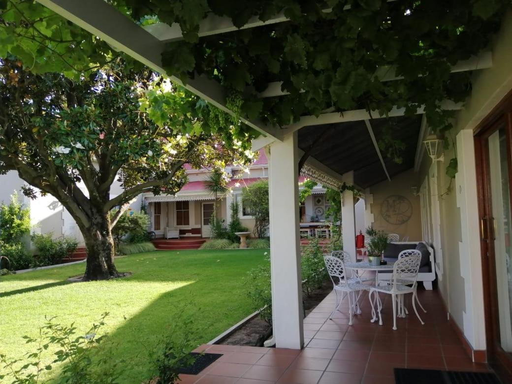 ראוסונוויל Monte Rosa Guesthouse מראה חיצוני תמונה